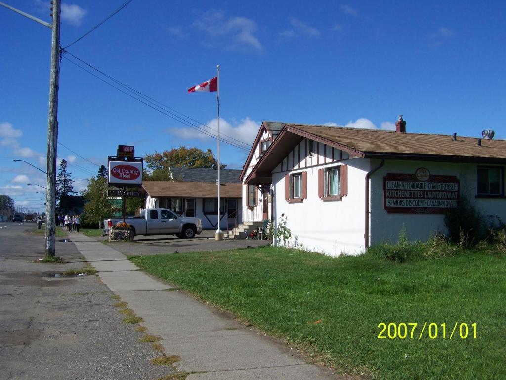 Old Country Motel Thunder Bay Exterior photo